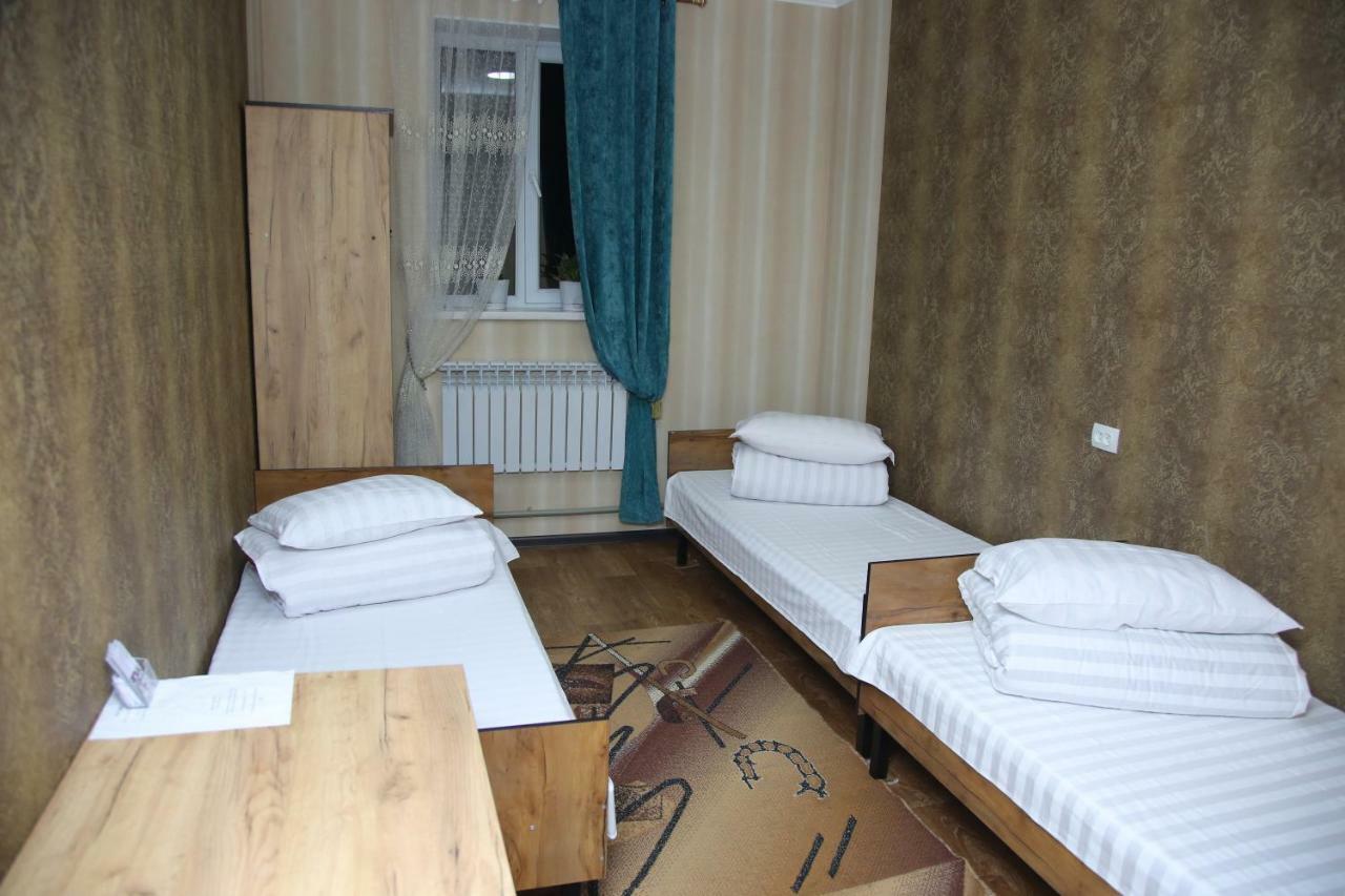 Medi Guest House Osh Exterior foto